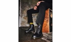Dr. Martens 1460 8-Eye Boot Black Felix Rub Off -ALTERCORE Sales Store 000398 9 1
