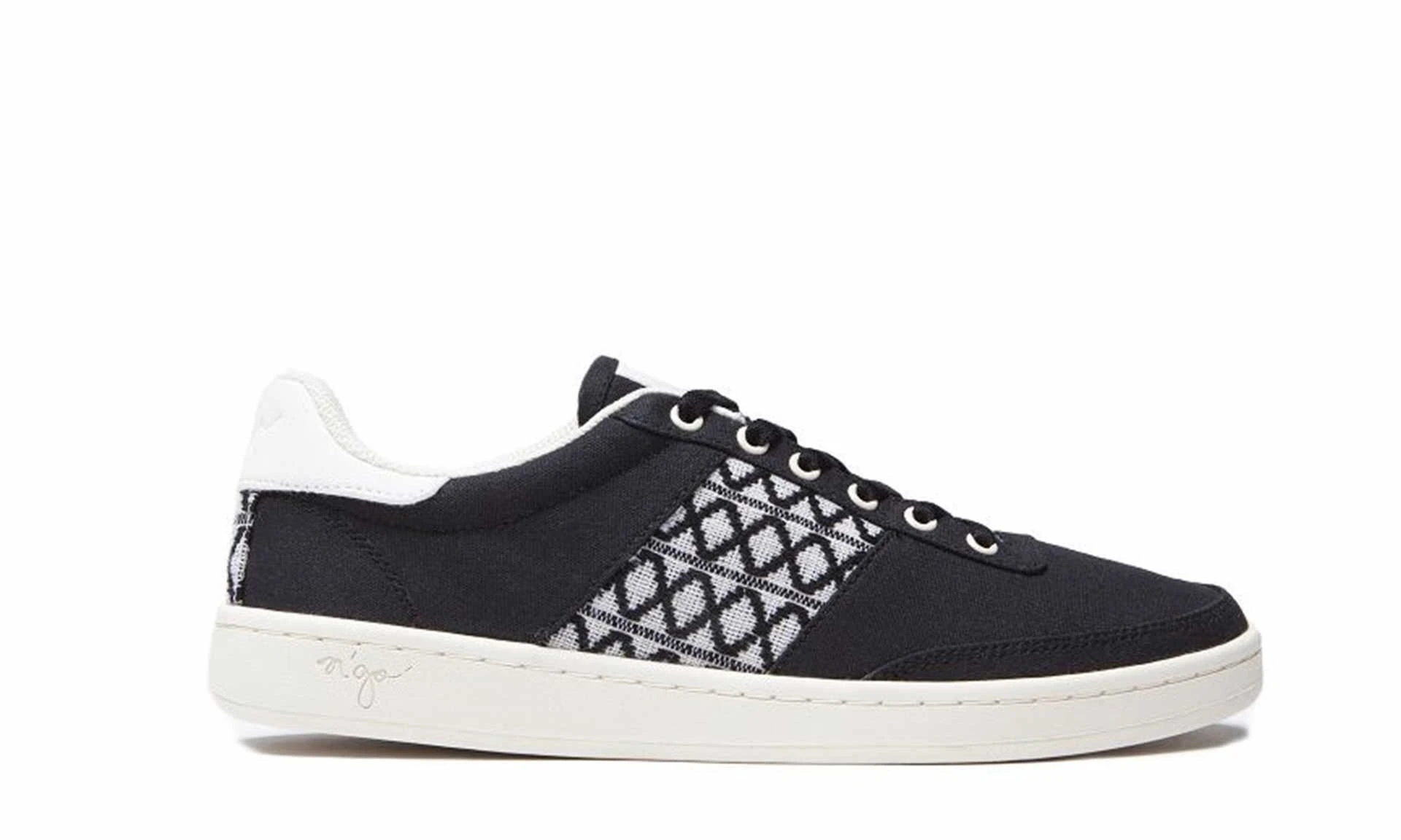 Saigon Hoa Lu Canvas Black 1 Saigon Hoa Lu Canvas Black