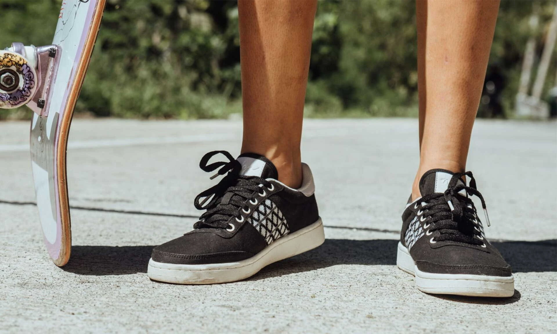 Saigon Hoa Lu Canvas Black 5 Saigon Hoa Lu Canvas Black - Image 5