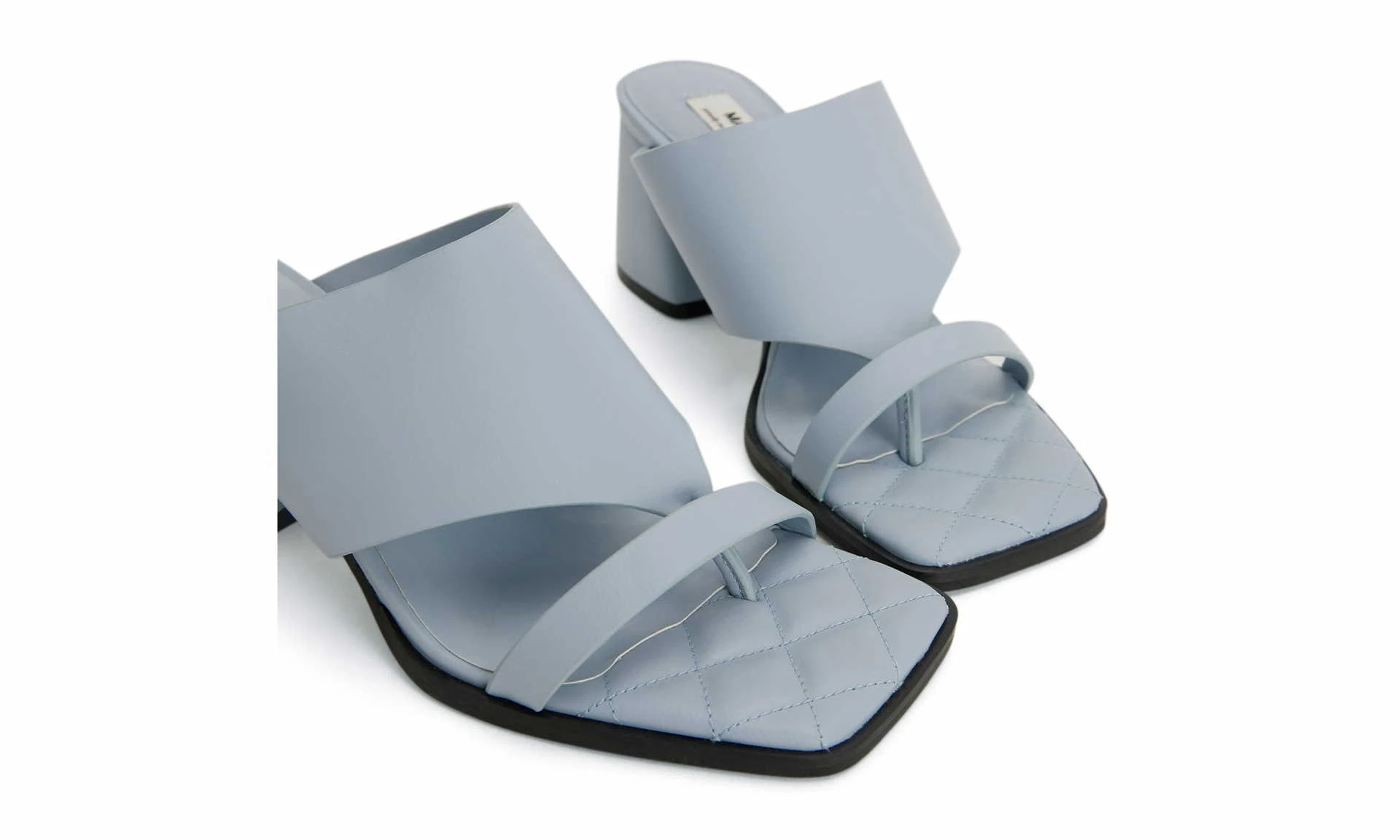 Kitt Breeze 4 Kitt Breeze - Image 4