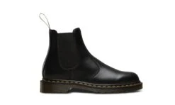Dr. Martens 2976 Chelsea Boot Black Felix Rub Off
